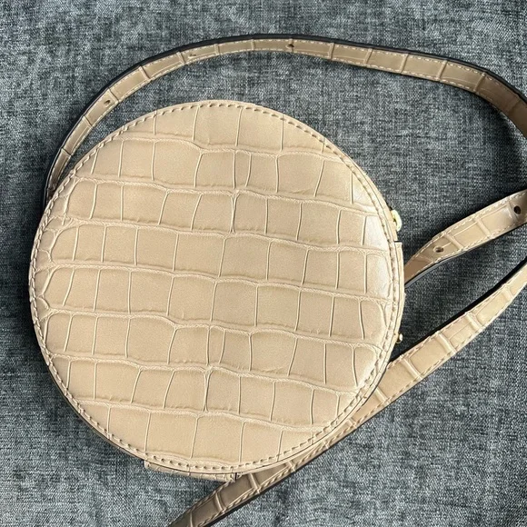 MICHAEL KORS AIDY SMALL CANTEEN CROSSBODY PURSE CROC BUFF/CREAM MK LOGO LIKE NEW - Picture 3 of 7